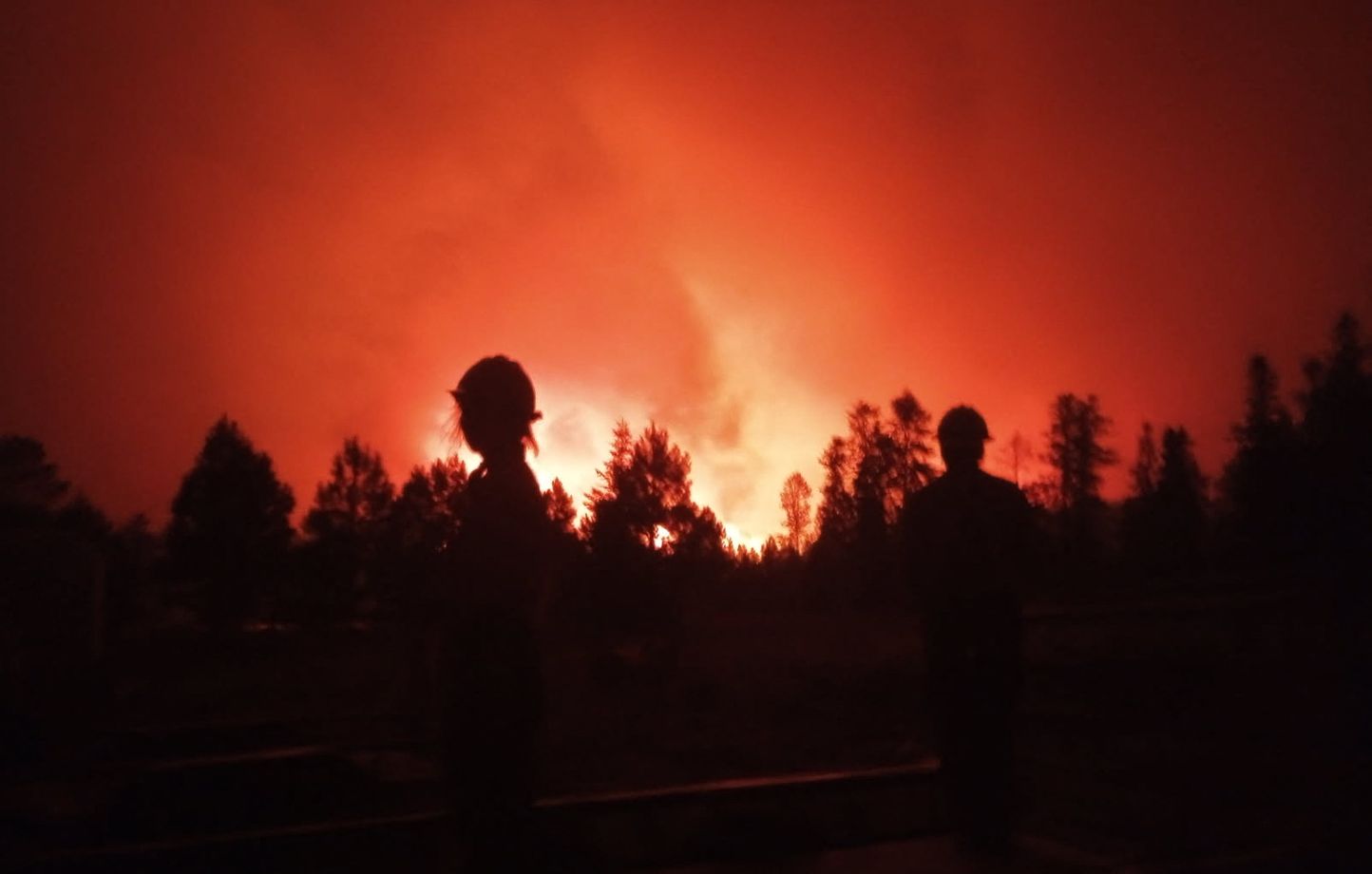 Etats-Unis : Dragon Bravo, un incendie géant d'une intensité historique, ravage le Substantial Canyon thumbnail