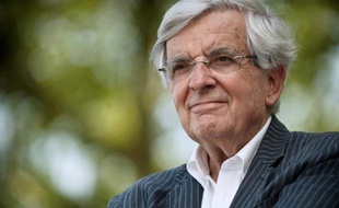 Jean-Pierre Chevènement a décidé samedi de se lancer à nouveau dans la course présidentielle pour "faire bouger les lignes" à gauche, dix ans après une candidature qui lui avait valu d'être considéré comme l'un des tombeurs de Lionel Jospin au premier tour du 21 avril 2002.