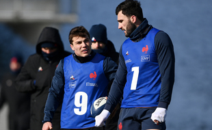 Antoine Dupont et Charles Ollivon, ici à l'entraînement à Marcoussis, ont tous les deux été testés positifs au Covid-19.