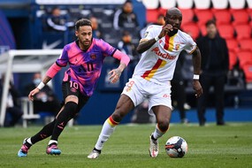 Neymar (et son bavoir) face à Lens au Parc.