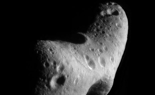 Image prise en 2000 et publiée par la Nasa le 31 janvier 2012 de l'astéroïde Eros