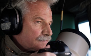 Yann Arthus-Bertrand sur le tournage d'Human