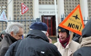 Le tribunal de Saint-Nazaire a autorisé mardi l'expulsion d'opposants qui occupent un ensemble de cabanes construites sur le site du futur aéroport contesté de Notre-Dame-des-Landes près de Nantes, a-t-on appris de source judiciaire.