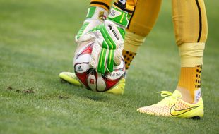 La Ligue 2 s'adapte à son tour à la l'épidémie de coronavirus.