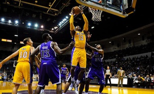 Dwight Howard en match de pré-saison contre Sacramento, le 25 octobre 2012 à San Diego.