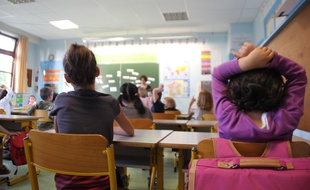 Illustration d'une école primaire.