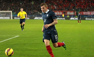 Le défenseur de l'équipe de France Lucas Digne contre l'Albanie le 14 novembre 2014 à Rennes.