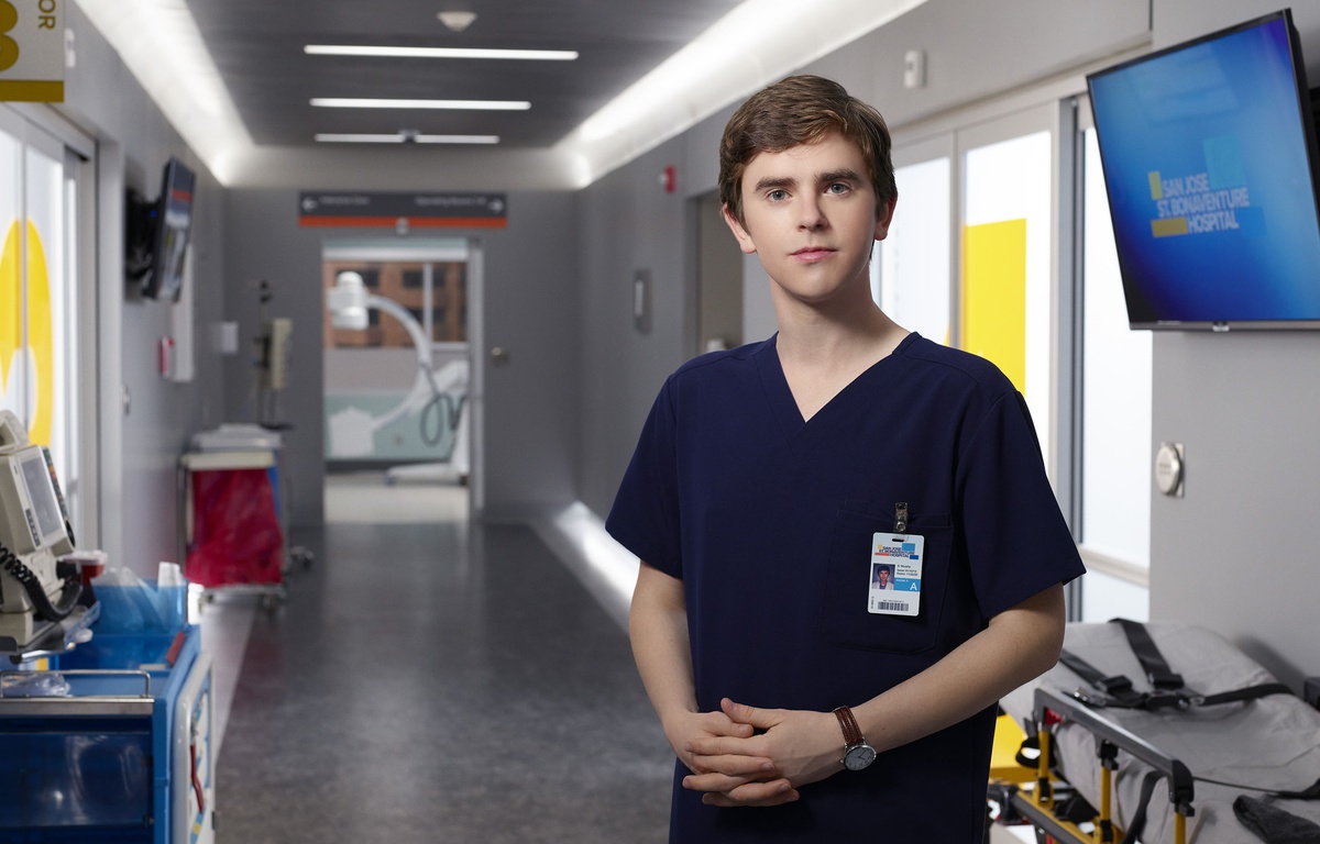 L Acteur De Good Doctor Est Il Vraiment Autiste Freddie Highmore: «J'ai changé grâce à "Good Doctor", et j'espère que les  spectateurs changeront aussi»