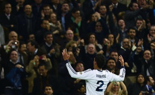 Le défenseur du Real Madrid Raphaël Varane, blessé, a dû déclarer forfait pour le match amical de l'équipe de France mercredi contre l'Allemagne et a été remplacé par le Montpelliérain Mapou Yanga-Mbiwa, a annoncé dimanche la fédération française de football.