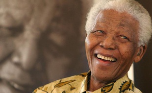 Nelson Mandela, le 7 décembre 2005 à Johannesburg.
