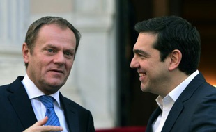 Le président du Conseil européen Donald Tusk et le Premier ministre grec Alexis Tsipas le 16 février 2016 à Athènes