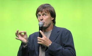 Nicolas Hulot a déclaré samedi qu'il n'excluait pas d'être candidat à la prochaine élection présidentielle, tout en assurant n'être "pas certain" qu'Europe Ecologie-Les Verts ait "besoin" de lui.