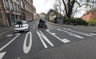 La nouvelle zone 30, quai Finkwiller, le 30 mars 2015