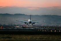 Gaza : A l’aéroport de Roissy, des syndicats appellent au blocage du matériel vers Israël