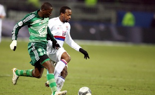 Sidney Govou contre Saint-Etienne en 2010.