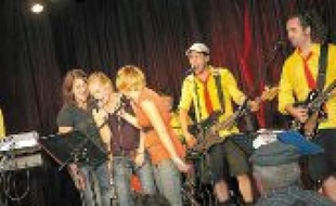Un karaoké en live avec les Météor Hits.