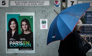 Le logo PS ne figure pas sur l'affiche de campagne d'Anne Hidalgo, à la différence de 2014.