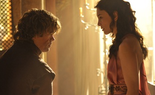 Les personnages Tyrion Lannister et Shae dans