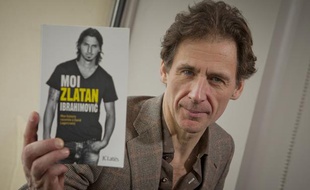 David Lagercrantz, auteur de «Moi Zlatan Ibrahomovic», biographie du joueur de football professionnel au PSG, à Paris le 28 janvier 2013.