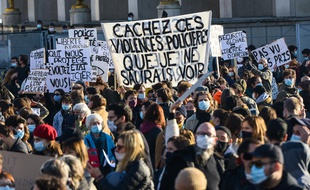 Image de la manifestation contre l'article 24 de la proposition de loi sécurité globale à Paris, le 21 novembre 2020.