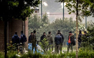 Des migrants irakiens évacués en mai 2018 à Grande-Synthe (image d'illustration).