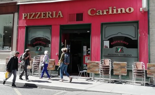 Implantée à Lyon depuis 54 ans, la pizzeria Carlino est menacée de fermeture.