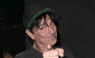 Le rockeur Tommy Lee