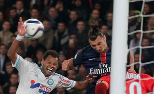 Rolando au duel avec Zlatan Ibrahimovic