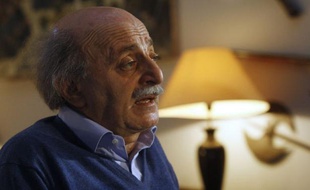 Walid Jumblatt en conférence de presse le 21 janvier 2011, à Beyrouth.