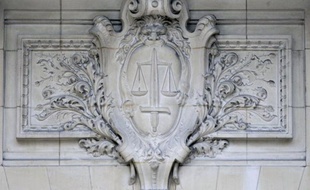 La responsable de la seconde crèche illégale fermée cet été à Marseille a été condamnée lundi à 12 mois de prison avec sursis et 15.000 euros d'amende par le tribunal correctionnel de la ville, a-t-on appris auprès de son avocat.
