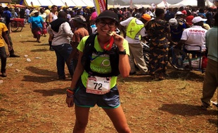 Maud Debs à l'issue du marathon du Kilimandjaro, en mars dernier, course qu'elle a bouclé en 4h30.
