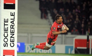 La 23e journée de Top 14 a vu des écarts peut-être rédhibitoires se creuser dans la course à la phase finale, avec Toulon et Clermont qui ont accru leur avance en tête, Perpignan, battu à domicile, qui a perdu du terrain dans la course au Top 6 et Agen au bord de la relégation.