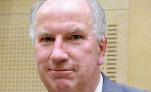 Le sénateur (PCF) Eric Bocquet.