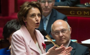 La ministre des Affaires sociales Marisol Touraine a estimé lundi que "la faute" de Jérôme Cahuzac "a porté très fort" dans le résultat de la législative partielle du Lot-et-Garonne, où le candidat du PS a été éliminé dès le premier tour.