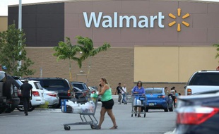 Un magasin Wal-Mart le 18 août 2015 à Miami