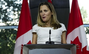 Un accord commercial trilatéral, incluant aussi le Mexique, est toujours à portée de main, a estimé la cheffe de la diplomatie canadienne Chrystia Freeland lors d'une conférence de presse à Washington.