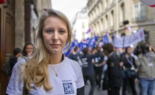 Le président d'honneur du Front national, Jean-Marie Le Pen, présentera vendredi à Cavaillon l'ensemble des candidats de son parti aux législatives dans le Vaucluse, dont sa petite-fille Marion Maréchal-Le Pen, a annoncé jeudi le parti d'extrême droite.