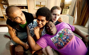 Nassim si Ahmed (Malik), Alexandre Achdjian (Jo), Pablo Pauly (Polo) et Issa Doumbia (Barkette), les héros de la série Lascars, diffusée sur Canal+.