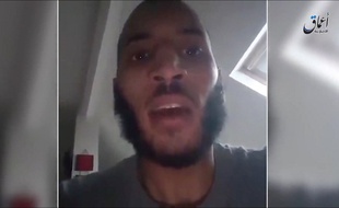 Image tirée le 14 juin 2016 d'une vidéo du site Aamaq News Agency montrant Larossi Abballa revendiquer les meurtres devant une caméra.