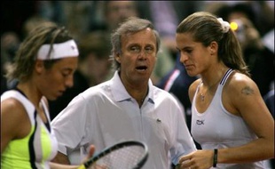 Eliminées l'année dernière dès le premier tour de la Fed Cup par l'Italie, les Françaises ont une sérieuse revanche à prendre en demi-finales ce week-end sur la terre battue de Castellaneta Marina (sud-est).