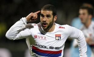Lisandro Lopez de l'Olympique lyonnais, après avoir marqué face à Marseille, à Lyon, le 8 novembre 2009.