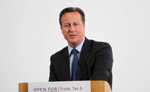 Les dirigeants britannique David Cameron et russe Vladimir Poutine s'entretiennent dimanche à Londres de la Syrie, à la veille d'un sommet du G8 en Ulster sur fond de profondes divergences entre Moscou et ses partenaires occidentaux, notamment sur l'assistance militaire à la rébellion.