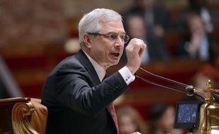Le président (PS) de l'Assemblée nationale, Claude Bartolone, a ainsi jugé que cette publication du patrimoine n'était "pas forcément la bonne solution pour permettre un lien de confiance entre les élus et la population".