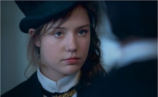 Adèle Exarchopoulos dans Les Anarchistes