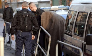 Après 20 ans de fuite et une condamnation par contumace, Bernard Barresi, figure présumée du milieu marseillais, a été acquitté vendredi à Colmar pour sa participation à un hold-up près de Mulhouse en 1990.