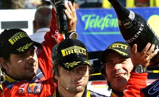 Sébastien Loeb
Quintuple champion du monde des rallyes, un truc de fou pour Sébastien Loeb, qui ne se lasse pas des douches au champagne.