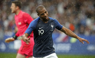 Djibril Sidibé lors de France-Irlande en amical, le 28 mai 2018.