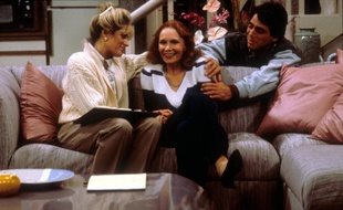 Aux côtés de Judith Light et Tony Danza dans un des principaux décors du soap "Madame est servie"