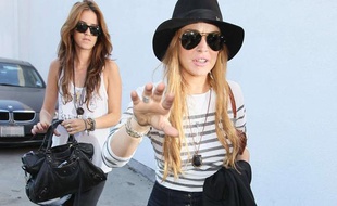 L'actrice Lindsay Lohan à sa sortie d'une boutique de Los Angeles le 15 septembre 2010.