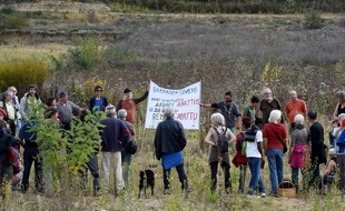 Dimanche 23 octobre 2016, l'hommage au jeune militant Remi Fraisse a été émaillé d'incidents avec des agriculteurs pro-barrage.